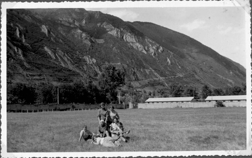 Vacances à la montagne pour des jeunes filles de l’ISES de Lesparre (37)