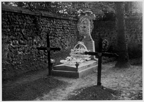 Cérémonie funéraire à l'école de réforme de Saint-Hilaire (9)