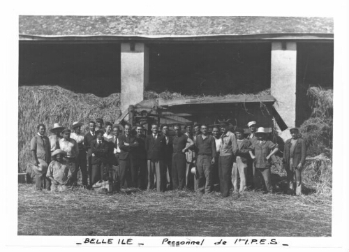 Personnel de l’IPES de Belle-Ile-en-Mer en 1959